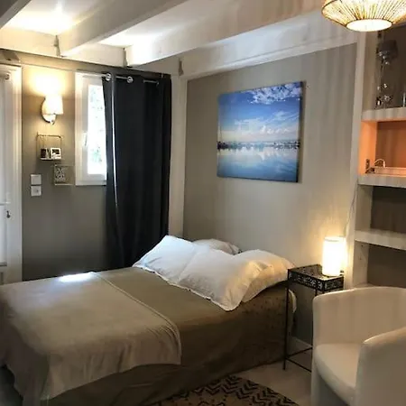 De Au Calme Hotel 4*