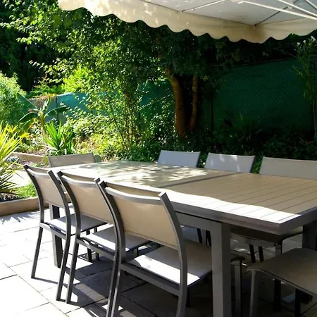 De Au Calme Hotel 4*